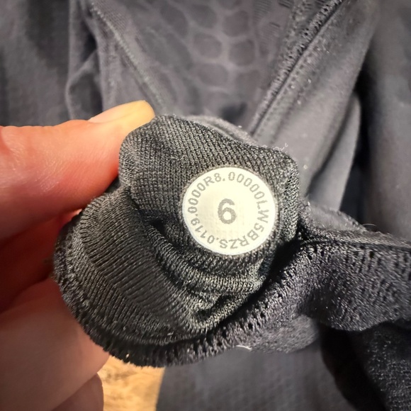 Lululemon Geo Tight 28" Black Lululemon Lab Mesh Hi-Rise, Textured Athletic Sz 6 - Picture 9 of 11